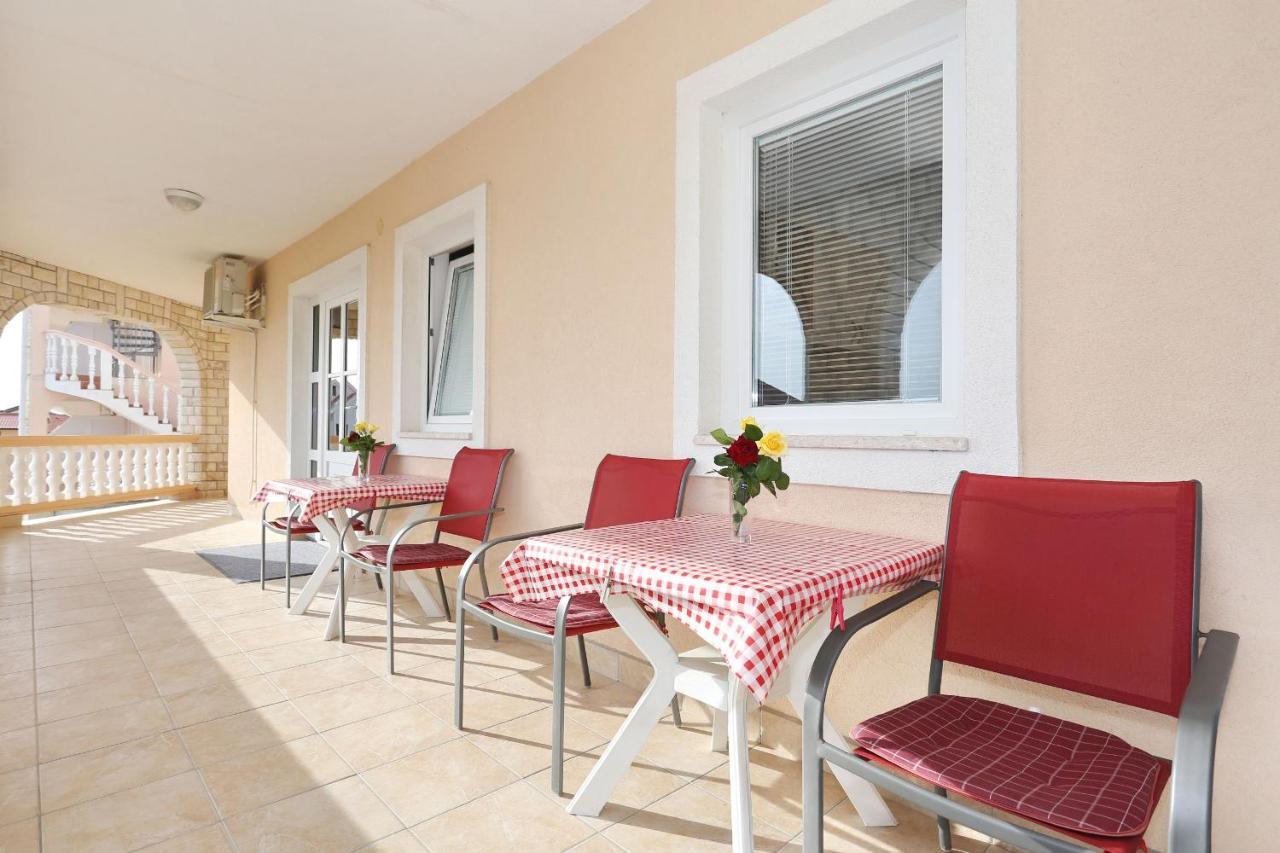 רטינה Apartments Vlado I Vesna מראה חיצוני תמונה