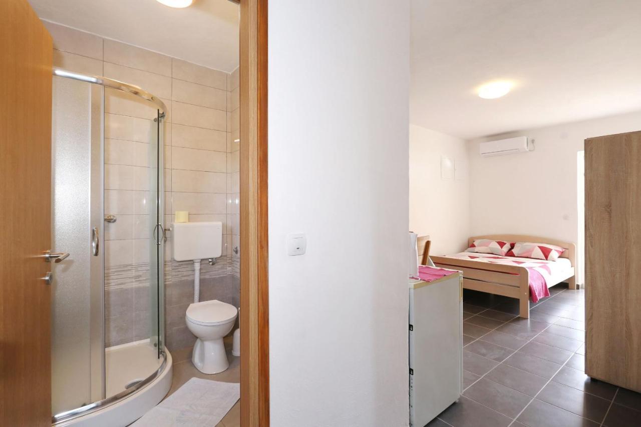רטינה Apartments Vlado I Vesna מראה חיצוני תמונה